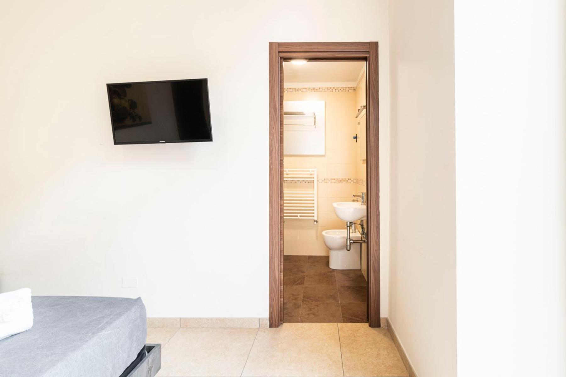 Corso 138 - Sleep & Fly - By Domusextra Bed & Breakfast Naples Exterior photo