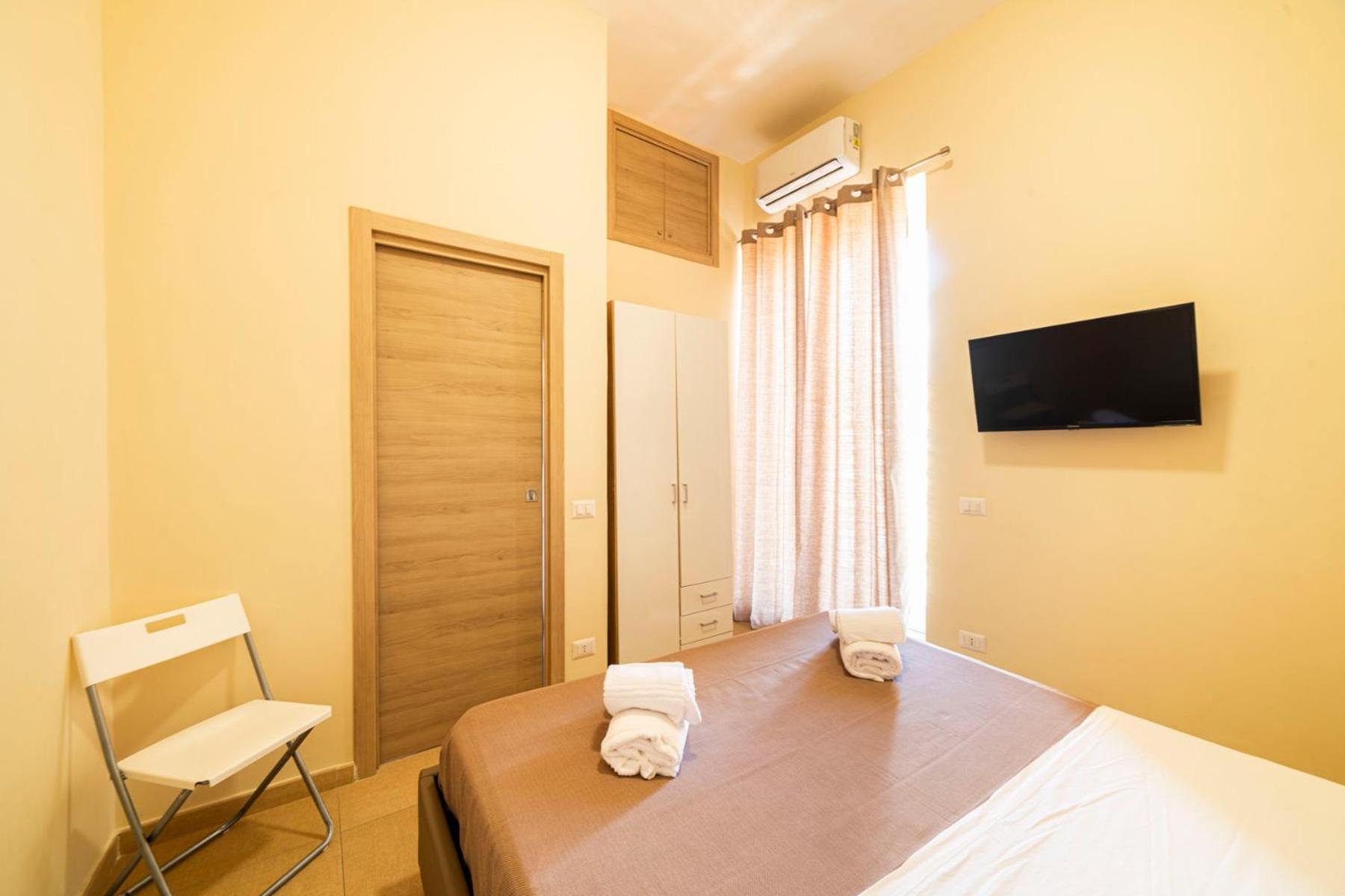 Corso 138 - Sleep & Fly - By Domusextra Bed & Breakfast Naples Exterior photo